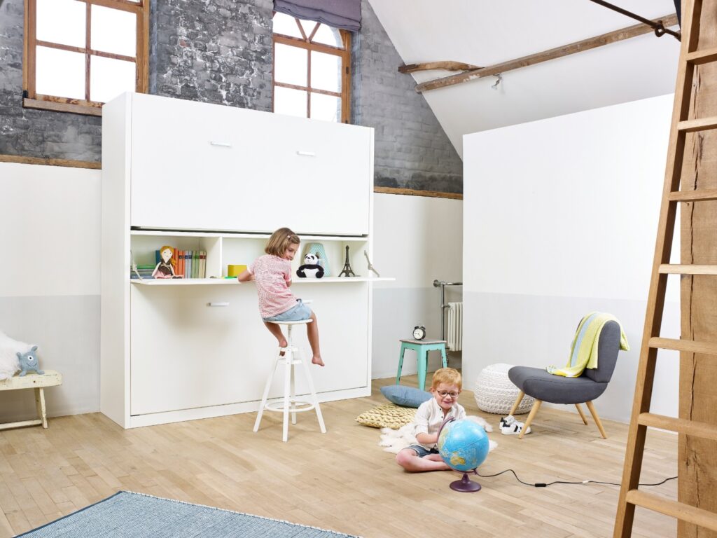 Een opklapstapelbed van Boone met bureau