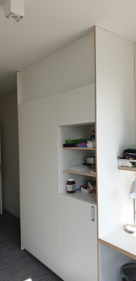 Boone kast in studentenkamer